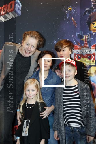 Utrecht 3 februari 2019
Premiere Lego film in de bioscoop bij de jaarbeurs. Jan Rot met vrouw en kinderen