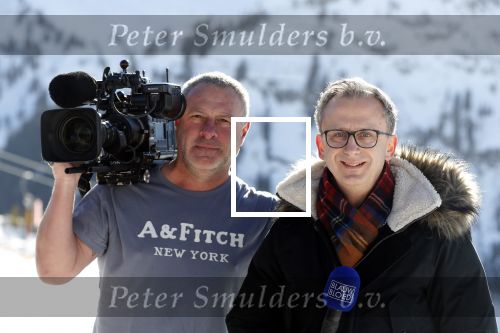 Lech 25 februari 2019
Koning Willem-Alexander, Koningin MÃ¡xima, Prinses Beatrix, Prins Constantijn, Prinses Laurentien en de prinsessen Amalia, Alexia en Ariane samen met Eloise, Leonore en Claus-Casimir tijdens de fotosessie tijdens de wintersportvakantie in Lech.  Jeroen Snel met zijn cameramamn Rutten.