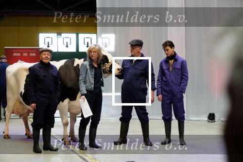 Enschede 26 februari 2019
Presentatie cast van Hanna van Hendrik met oa Huub Stapel en Johanna ter Steege. Presentatie is op vliegveld Twente.
