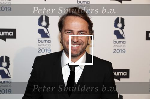Hilversum 11 maart 2019
Uitreiking BUMA prijzen in studio 21. John Ewbank met Kelly Weekers Day Ewbank zijn zus en ouders.