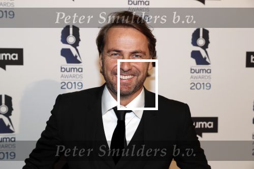 Hilversum 11 maart 2019
Uitreiking BUMA prijzen in studio 21. John Ewbank met Kelly Weekers Day Ewbank zijn zus en ouders.