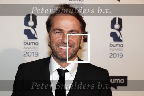 Hilversum 11 maart 2019
Uitreiking BUMA prijzen in studio 21. John Ewbank met Kelly Weekers Day Ewbank zijn zus en ouders.