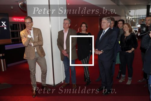 Utrecht 9 maart 2019
Opening Mies Bouwman foyer in het Beatrix theater. Aanwezig de kinderen van Mies Joost Timp en Mies Timp. Verder aanwezig Albert Verlinde Robert ten Brink Jan v Zanen en Antje Monteiro.