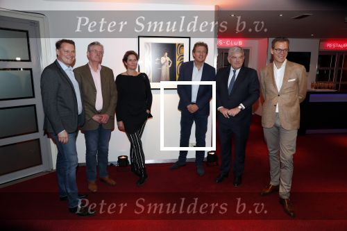 Utrecht 9 maart 2019
Opening Mies Bouwman foyer in het Beatrix theater. Aanwezig de kinderen van Mies Joost Timp en Mies Timp. Verder aanwezig Albert Verlinde Robert ten Brink Jan v Zanen en Antje Monteiro.