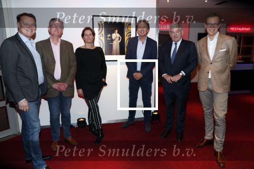 Utrecht 9 maart 2019
Opening Mies Bouwman foyer in het Beatrix theater. Aanwezig de kinderen van Mies Joost Timp en Mies Timp. Verder aanwezig Albert Verlinde Robert ten Brink Jan v Zanen en Antje Monteiro.
