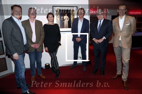 Utrecht 9 maart 2019
Opening Mies Bouwman foyer in het Beatrix theater. Aanwezig de kinderen van Mies Joost Timp en Mies Timp. Verder aanwezig Albert Verlinde Robert ten Brink Jan v Zanen en Antje Monteiro.