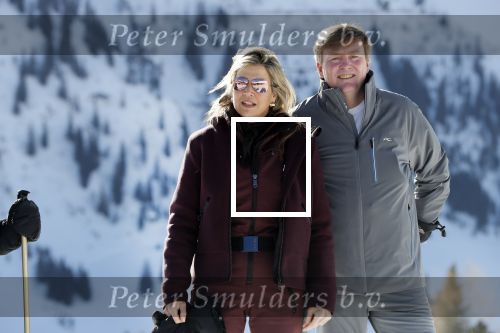 Lech 25 februari 2019
Koning Willem-Alexander, Koningin MÃ¡xima, Prinses Beatrix, Prins Constantijn, Prinses Laurentien en de prinsessen Amalia, Alexia en Ariane samen met Eloise, Leonore en Claus-Casimir tijdens de fotosessie tijdens de wintersportvakantie in Lech.