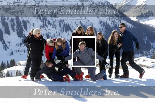Lech 25 februari 2019
Koning Willem-Alexander, Koningin MÃ¡xima, Prinses Beatrix, Prins Constantijn, Prinses Laurentien en de prinsessen Amalia, Alexia en Ariane samen met Eloise, Leonore en Claus-Casimir tijdens de fotosessie tijdens de wintersportvakantie in Lech.