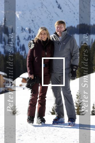Lech 25 februari 2019
Koning Willem-Alexander, Koningin MÃ¡xima, Prinses Beatrix, Prins Constantijn, Prinses Laurentien en de prinsessen Amalia, Alexia en Ariane samen met Eloise, Leonore en Claus-Casimir tijdens de fotosessie tijdens de wintersportvakantie in Lech.