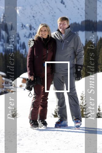 Lech 25 februari 2019
Koning Willem-Alexander, Koningin MÃ¡xima, Prinses Beatrix, Prins Constantijn, Prinses Laurentien en de prinsessen Amalia, Alexia en Ariane samen met Eloise, Leonore en Claus-Casimir tijdens de fotosessie tijdens de wintersportvakantie in Lech.