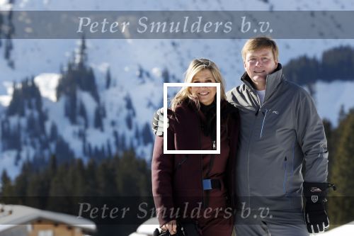 Lech 25 februari 2019
Koning Willem-Alexander, Koningin MÃ¡xima, Prinses Beatrix, Prins Constantijn, Prinses Laurentien en de prinsessen Amalia, Alexia en Ariane samen met Eloise, Leonore en Claus-Casimir tijdens de fotosessie tijdens de wintersportvakantie in Lech.