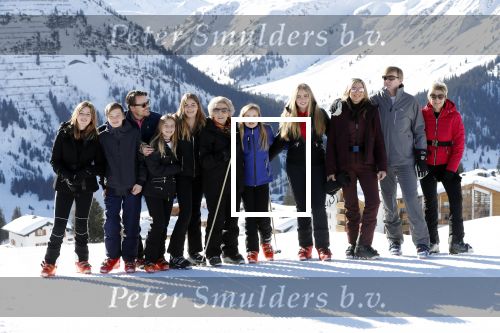 Lech 25 februari 2019
Koning Willem-Alexander, Koningin MÃ¡xima, Prinses Beatrix, Prins Constantijn, Prinses Laurentien en de prinsessen Amalia, Alexia en Ariane samen met Eloise, Leonore en Claus-Casimir tijdens de fotosessie tijdens de wintersportvakantie in Lech.