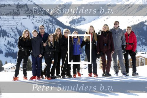 Lech 25 februari 2019
Koning Willem-Alexander, Koningin MÃ¡xima, Prinses Beatrix, Prins Constantijn, Prinses Laurentien en de prinsessen Amalia, Alexia en Ariane samen met Eloise, Leonore en Claus-Casimir tijdens de fotosessie tijdens de wintersportvakantie in Lech.