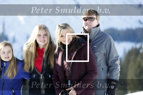 Lech 25 februari 2019
Koning Willem-Alexander, Koningin MÃ¡xima, Prinses Beatrix, Prins Constantijn, Prinses Laurentien en de prinsessen Amalia, Alexia en Ariane samen met Eloise, Leonore en Claus-Casimir tijdens de fotosessie tijdens de wintersportvakantie in Lech.