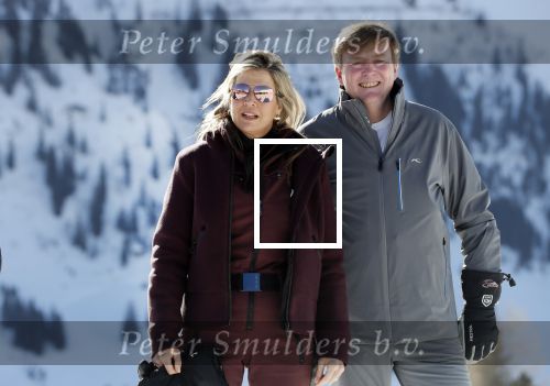 Lech 25 februari 2019
Koning Willem-Alexander, Koningin MÃ¡xima, Prinses Beatrix, Prins Constantijn, Prinses Laurentien en de prinsessen Amalia, Alexia en Ariane samen met Eloise, Leonore en Claus-Casimir tijdens de fotosessie tijdens de wintersportvakantie in Lech.