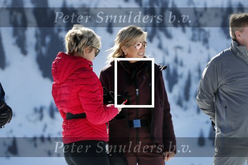 Lech 25 februari 2019
Koning Willem-Alexander, Koningin MÃ¡xima, Prinses Beatrix, Prins Constantijn, Prinses Laurentien en de prinsessen Amalia, Alexia en Ariane samen met Eloise, Leonore en Claus-Casimir tijdens de fotosessie tijdens de wintersportvakantie in Lech.