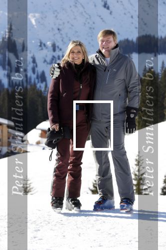Lech 25 februari 2019
Koning Willem-Alexander, Koningin MÃ¡xima, Prinses Beatrix, Prins Constantijn, Prinses Laurentien en de prinsessen Amalia, Alexia en Ariane samen met Eloise, Leonore en Claus-Casimir tijdens de fotosessie tijdens de wintersportvakantie in Lech.