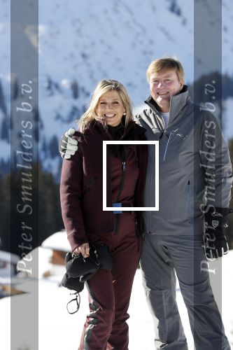 Lech 25 februari 2019
Koning Willem-Alexander, Koningin MÃ¡xima, Prinses Beatrix, Prins Constantijn, Prinses Laurentien en de prinsessen Amalia, Alexia en Ariane samen met Eloise, Leonore en Claus-Casimir tijdens de fotosessie tijdens de wintersportvakantie in Lech.