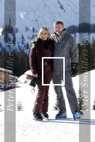 Lech 25 februari 2019
Koning Willem-Alexander, Koningin MÃ¡xima, Prinses Beatrix, Prins Constantijn, Prinses Laurentien en de prinsessen Amalia, Alexia en Ariane samen met Eloise, Leonore en Claus-Casimir tijdens de fotosessie tijdens de wintersportvakantie in Lech.