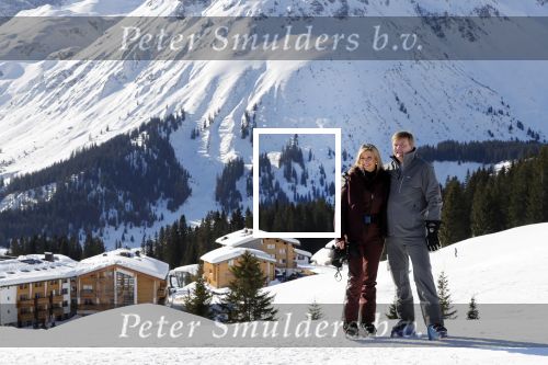 Lech 25 februari 2019
Koning Willem-Alexander, Koningin MÃ¡xima, Prinses Beatrix, Prins Constantijn, Prinses Laurentien en de prinsessen Amalia, Alexia en Ariane samen met Eloise, Leonore en Claus-Casimir tijdens de fotosessie tijdens de wintersportvakantie in Lech.