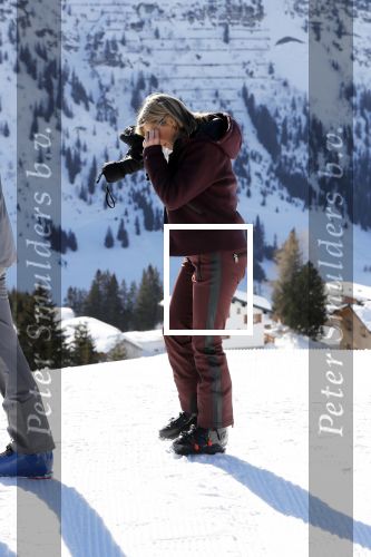 Lech 25 februari 2019
Koning Willem-Alexander, Koningin MÃ¡xima, Prinses Beatrix, Prins Constantijn, Prinses Laurentien en de prinsessen Amalia, Alexia en Ariane samen met Eloise, Leonore en Claus-Casimir tijdens de fotosessie tijdens de wintersportvakantie in Lech.