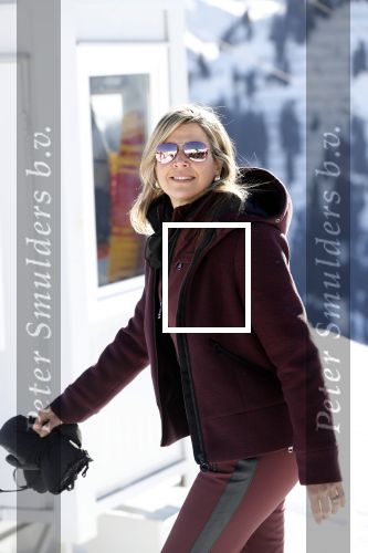 Lech 25 februari 2019
Koning Willem-Alexander, Koningin MÃ¡xima, Prinses Beatrix, Prins Constantijn, Prinses Laurentien en de prinsessen Amalia, Alexia en Ariane samen met Eloise, Leonore en Claus-Casimir tijdens de fotosessie tijdens de wintersportvakantie in Lech.