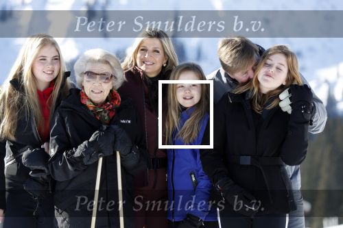 Lech 25 februari 2019
Koning Willem-Alexander, Koningin MÃ¡xima, Prinses Beatrix, Prins Constantijn, Prinses Laurentien en de prinsessen Amalia, Alexia en Ariane samen met Eloise, Leonore en Claus-Casimir tijdens de fotosessie tijdens de wintersportvakantie in Lech.