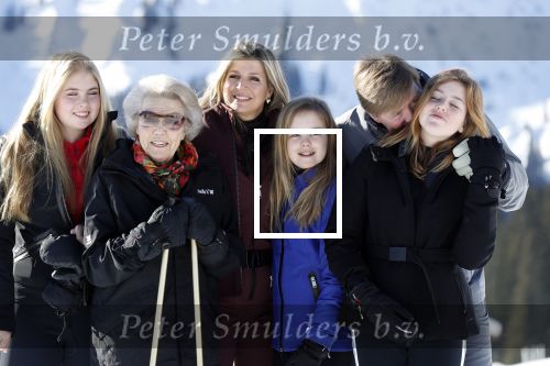 Lech 25 februari 2019
Koning Willem-Alexander, Koningin MÃ¡xima, Prinses Beatrix, Prins Constantijn, Prinses Laurentien en de prinsessen Amalia, Alexia en Ariane samen met Eloise, Leonore en Claus-Casimir tijdens de fotosessie tijdens de wintersportvakantie in Lech.
