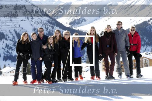 Lech 25 februari 2019
Koning Willem-Alexander, Koningin MÃ¡xima, Prinses Beatrix, Prins Constantijn, Prinses Laurentien en de prinsessen Amalia, Alexia en Ariane samen met Eloise, Leonore en Claus-Casimir tijdens de fotosessie tijdens de wintersportvakantie in Lech.