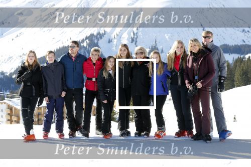 Lech 25 februari 2019
Koning Willem-Alexander, Koningin MÃ¡xima, Prinses Beatrix, Prins Constantijn, Prinses Laurentien en de prinsessen Amalia, Alexia en Ariane samen met Eloise, Leonore en Claus-Casimir tijdens de fotosessie tijdens de wintersportvakantie in Lech.
