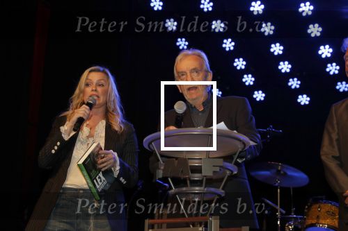 Bussum 6 maart 2019
Boekpresentatie van Lex Harding. Bridget Maasland en Sylvana Simons kregen het eerste boek overhandigd