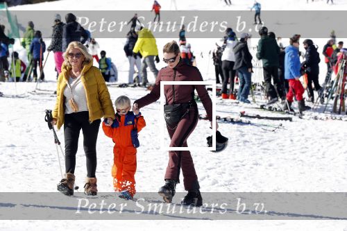 Oberlech 25 februari 2019
Lieke v Lexmond op skivakantie met haar man Bas v Veggel en hun zoontje Vik.
Ook de moeder van Bas en haar partner zijn erbij.