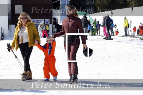 Oberlech 25 februari 2019
Lieke v Lexmond op skivakantie met haar man Bas v Veggel en hun zoontje Vik.
Ook de moeder van Bas en haar partner zijn erbij.