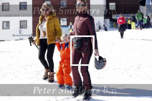 Oberlech 25 februari 2019
Lieke v Lexmond op skivakantie met haar man Bas v Veggel en hun zoontje Vik.
Ook de moeder van Bas en haar partner zijn erbij.