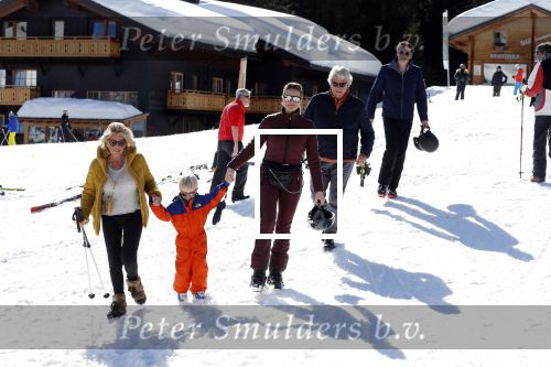 Oberlech 25 februari 2019
Lieke v Lexmond op skivakantie met haar man Bas v Veggel en hun zoontje Vik.
Ook de moeder van Bas en haar partner zijn erbij.