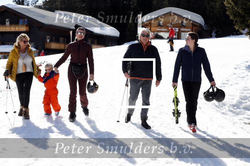 Oberlech 25 februari 2019
Lieke v Lexmond op skivakantie met haar man Bas v Veggel en hun zoontje Vik.
Ook de moeder van Bas en haar partner zijn erbij.