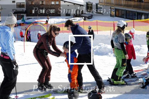 Oberlech 25 februari 2019
Lieke v Lexmond op skivakantie met haar man Bas v Veggel en hun zoontje Vik.
Ook de moeder van Bas en haar partner zijn erbij.