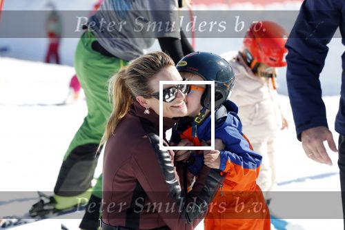 Oberlech 25 februari 2019
Lieke v Lexmond op skivakantie met haar man Bas v Veggel en hun zoontje Vik.
Ook de moeder van Bas en haar partner zijn erbij.
