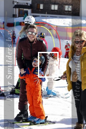 Oberlech 25 februari 2019
Lieke v Lexmond op skivakantie met haar man Bas v Veggel en hun zoontje Vik.
Ook de moeder van Bas en haar partner zijn erbij.