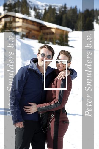 Oberlech 25 februari 2019
Lieke v Lexmond op skivakantie met haar man Bas v Veggel en hun zoontje Vik.
Ook de moeder van Bas en haar partner zijn erbij.