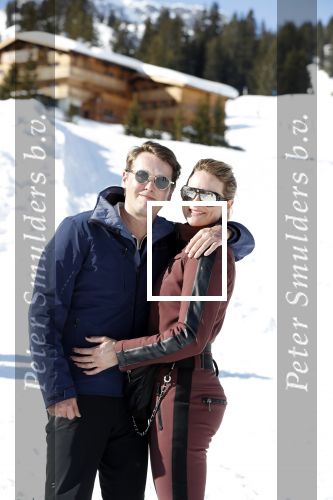 Oberlech 25 februari 2019
Lieke v Lexmond op skivakantie met haar man Bas v Veggel en hun zoontje Vik.
Ook de moeder van Bas en haar partner zijn erbij.