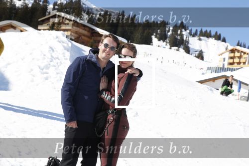Oberlech 25 februari 2019
Lieke v Lexmond op skivakantie met haar man Bas v Veggel en hun zoontje Vik.
Ook de moeder van Bas en haar partner zijn erbij.
