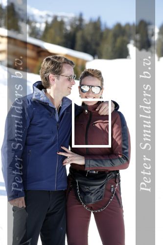 Oberlech 25 februari 2019
Lieke v Lexmond op skivakantie met haar man Bas v Veggel en hun zoontje Vik.
Ook de moeder van Bas en haar partner zijn erbij.