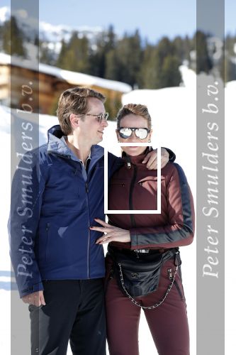 Oberlech 25 februari 2019
Lieke v Lexmond op skivakantie met haar man Bas v Veggel en hun zoontje Vik.
Ook de moeder van Bas en haar partner zijn erbij.