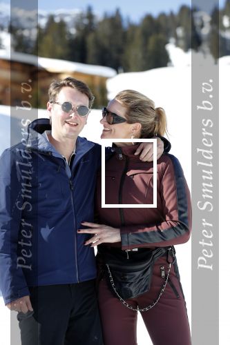 Oberlech 25 februari 2019
Lieke v Lexmond op skivakantie met haar man Bas v Veggel en hun zoontje Vik.
Ook de moeder van Bas en haar partner zijn erbij.