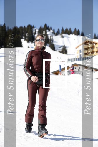 Oberlech 25 februari 2019
Lieke v Lexmond op skivakantie met haar man Bas v Veggel en hun zoontje Vik.
Ook de moeder van Bas en haar partner zijn erbij.
