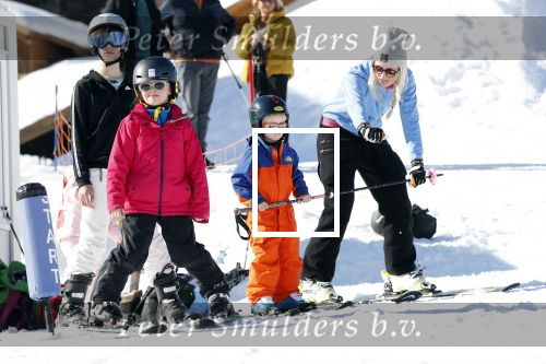 Oberlech 25 februari 2019
Lieke v Lexmond op skivakantie met haar man Bas v Veggel en hun zoontje Vik.
Ook de moeder van Bas en haar partner zijn erbij.