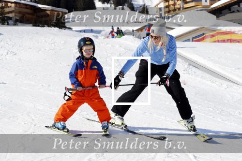 Oberlech 25 februari 2019
Lieke v Lexmond op skivakantie met haar man Bas v Veggel en hun zoontje Vik.
Ook de moeder van Bas en haar partner zijn erbij.