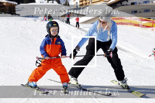 Oberlech 25 februari 2019
Lieke v Lexmond op skivakantie met haar man Bas v Veggel en hun zoontje Vik.
Ook de moeder van Bas en haar partner zijn erbij.