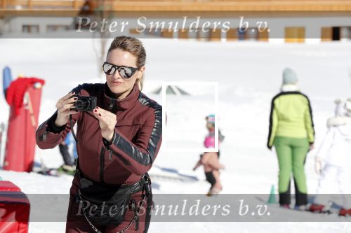 Oberlech 25 februari 2019
Lieke v Lexmond op skivakantie met haar man Bas v Veggel en hun zoontje Vik.
Ook de moeder van Bas en haar partner zijn erbij.